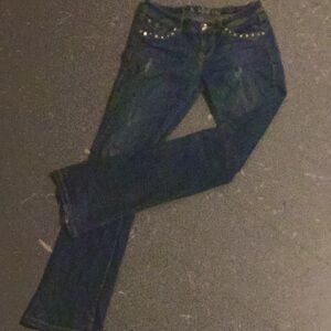 Only worn twice low rise jeans 
They are kinda long but I am also 5 feet tall